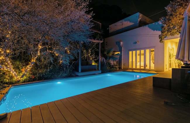 Casablanca Pool House - Photo 9