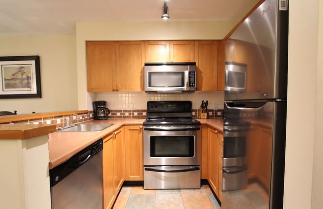 Glacier's Reach by Whistler Retreats - Photo 13