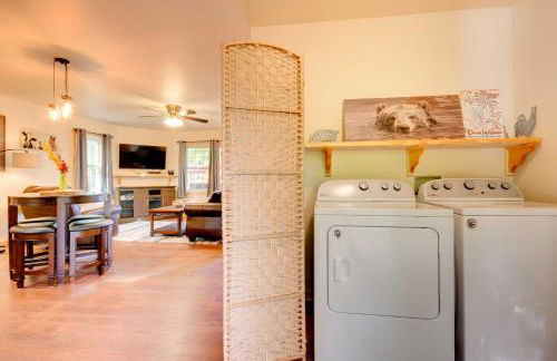 Smoky Mountain Cabin with Hot Tub and River Views! - Foto 9