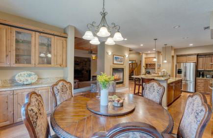 Luxe All-season Retreat by Avantstay Prime Location, Near Skiing - Foto 106