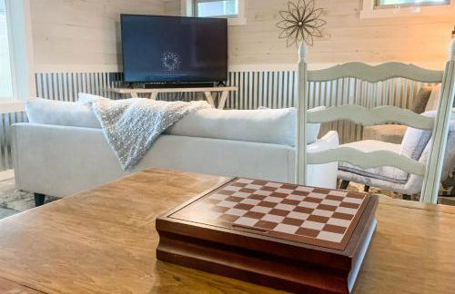 French Country Cottage Dock & Screened Porch - Photo 36