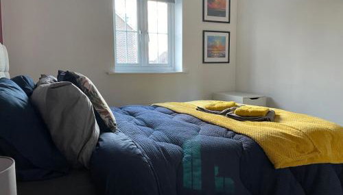 Stunning Large Detached Gloucester, 4 beds, 3 bedroom, 2 bathroom property, Nr Chelt, The Docks and Quays sleeps 6 - Foto 4