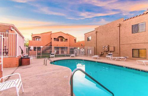 Sunny King-sized 1BD Condo near UofA and UMC w Pool, Parking - Foto 15
