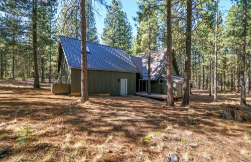Spring Home 6 - Cozy 4BR Cabin in Black Butte Ranch w Fireplace - Foto 48