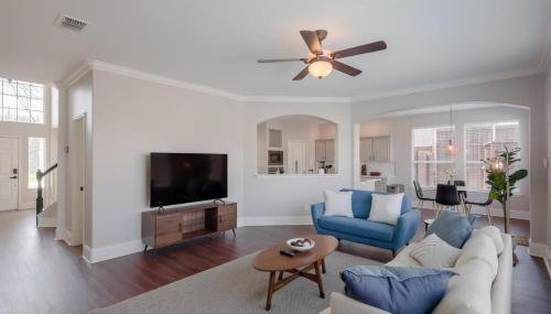 Pearl White Dream Home With Private Pool & Theatre - Foto 2