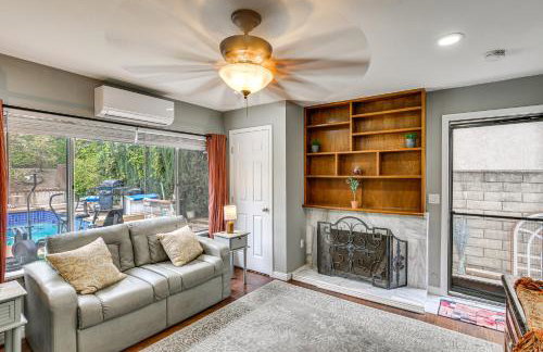 Anaheim Studio with Fireplace 14 Mi to Disneyland! - Foto 1