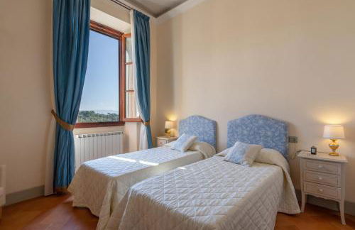 Villa Gerini Villa con Piscina e Ampi Spazi - Foto 33