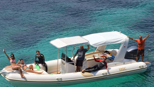 Navegando entre Formentera y la isla de Espalmador