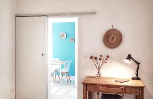 Appartement T2bis Sartène 60m2 avec jolie terrasse de 25m2 et vue panoramique mer et montagne sur le Golfe du Valinco - Quartier calme à 10mn à pied du centre ville - Idéal pour 4 personnes et possibilité de 6 couchages - Place de parking réservée - Foto 18