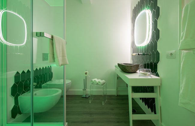 Diamond Suite - Photo 38