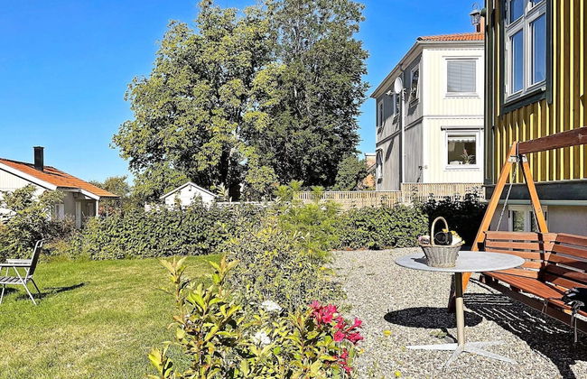 6 Person Holiday Home in Tanumshede - Photo 26