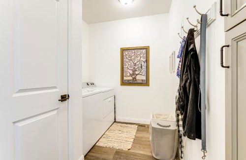 Sleek Getaway on Lake Wawasee with Private Dock! - Foto 30