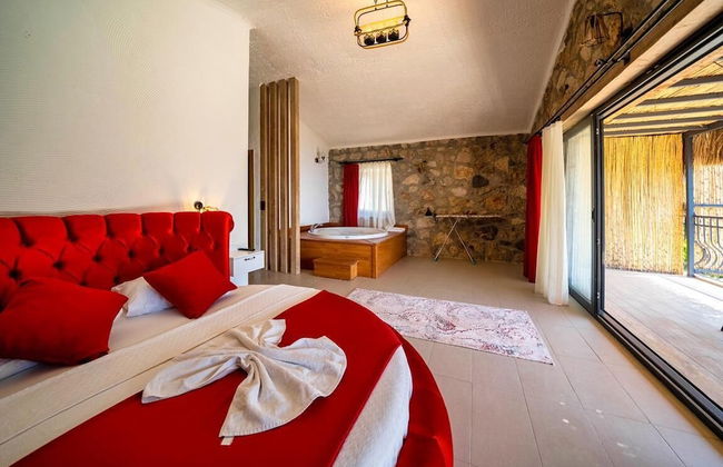 Honeymoon Villa With Private Pool - Photo 4