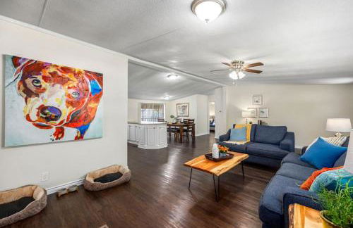 Accessible 3BR Home Sleeps 12, Pet-Friendly, Near Lake Conroe - Foto 29