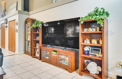 4 Mi to Beach Sunny Seminole Home with Pool - Photo 6