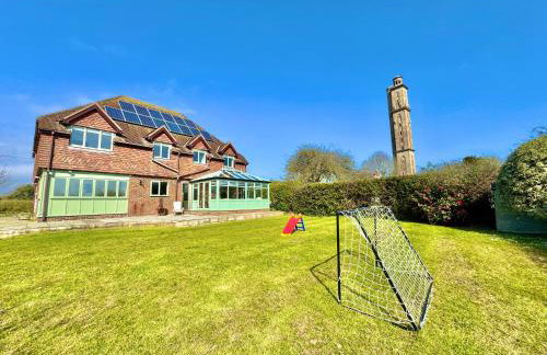 Stunning 7 Bedroom Escape Near New Forest and Beach - Large Garden - Serene Setting - Sleeps 14 - Foto 76