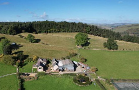 The Nook at Pentregaer Ucha, with tennis court & lake. - Foto 4