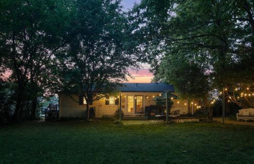 Charming Cottage | Near I-75 & Horse Park + Farms - Photo 19