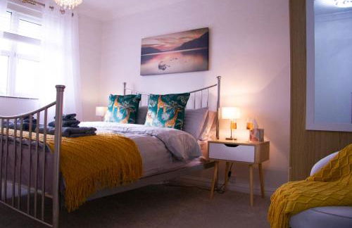 Stunning Seafront House with garden and private parking - Foto 8