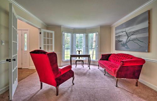 Pet-Friendly Suburban Escape with Deck and Grill! - Foto 5