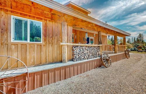 Rustic Cabin with Decks and Hot Tub in Garden Valley! - Foto 22