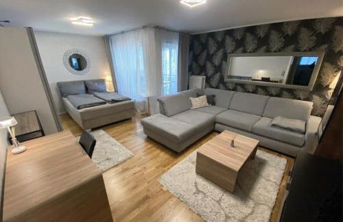 zentrale Design-Ferienwohnung mit Balkon und Stellplatz in Karlsruhe - APOLONIAliving - Foto 13