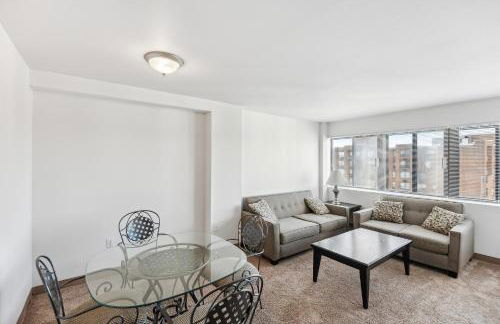 PP 1114 Beautiful Professional 1br Apt, Pool - Foto 1