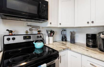 Sea View and Sunrise Top Floor Ocean Pointe 2412 - Foto 8