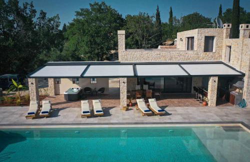 Villa Stratos Corfu -private pool and hot tub - Foto 5