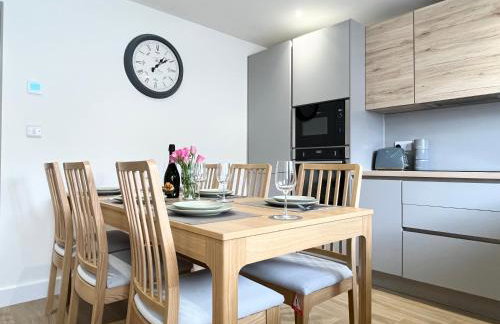 Kerensa 3 bed townhouse located close to the beach with Parking - Photo 19