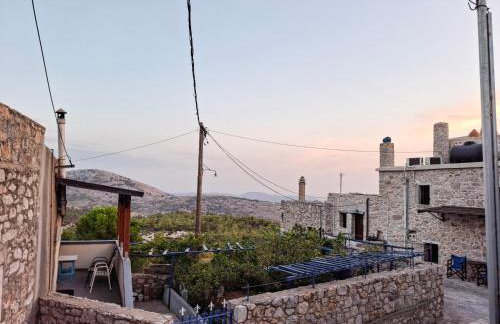 Calm Wood & Stone Home with View, Chios - Foto 18
