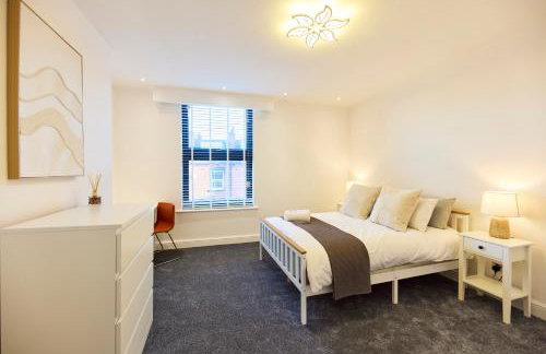 Aura - Elegant Retreat in Prime Leeds Location! - Foto 31