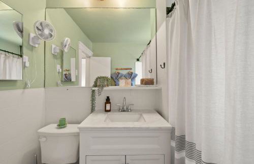 Walk to Beach - Beach Gear - Easy Parking - Foto 63