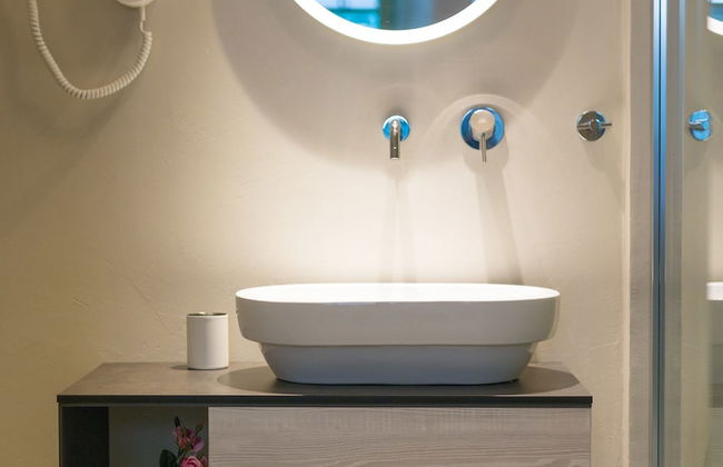 Vibrant and Elegant Downtown Krk Apartments - Photo 38