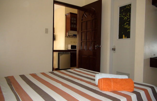 Squares Cafe and Apartments - Foto 4