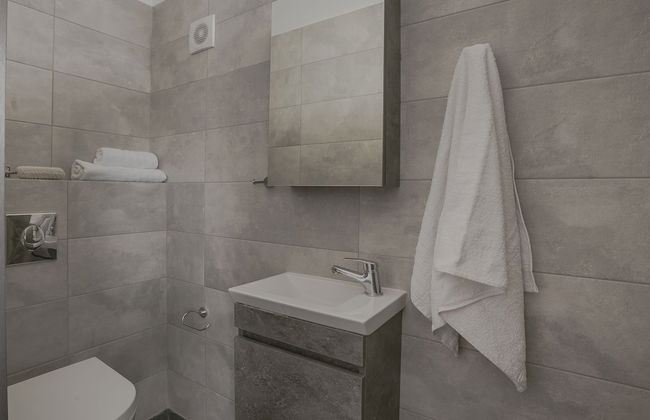 Queen Bee Residence - Photo 59