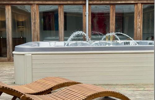 Hill House, Spectacular Rural Home With Hot Tub - Photo 79