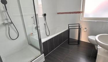 Modern Wohnen mit Rheinpanorama - Foto 2, Shower