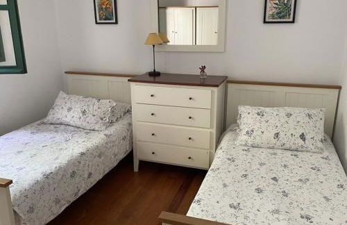 Spacious characterful villa with spectacular views in quiet rural setting. - Foto 19