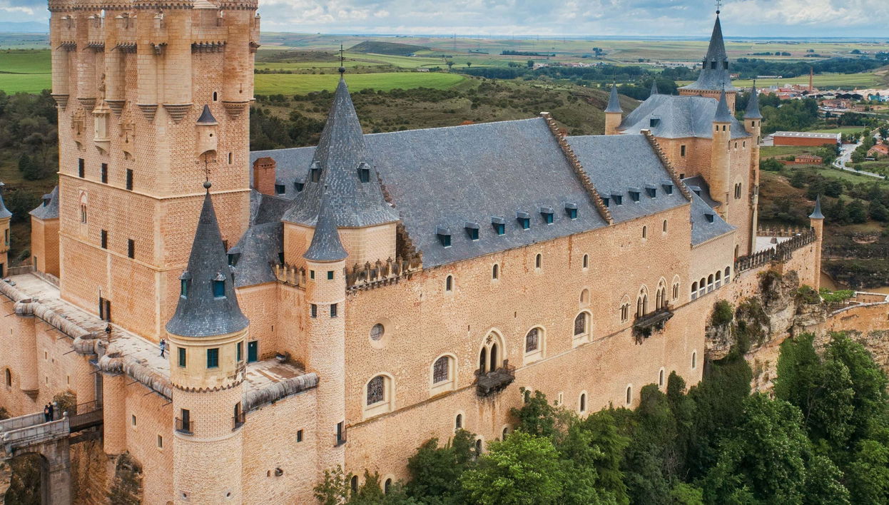 Segovia Self-Guided Tour by Bus