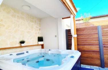 Tonina - private jacuzzi, free parking, terrace - Foto 1