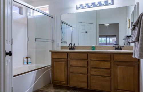 Sun-Kissed Gem - Pool Heater Golf Green AZ Room - Foto 29