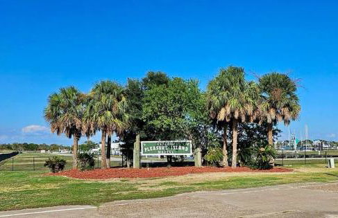 Stunning Waterfront Condo - Foto 20