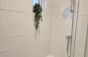 Coastal Comfort in Leigh Ideal for Work & Leisure - Foto 6