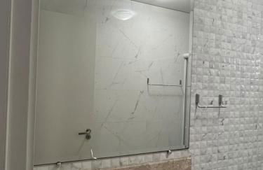 Bom retiro · 6 km Aeroporto/ 1 km do Shopping Garten/2km Square - Photo 41