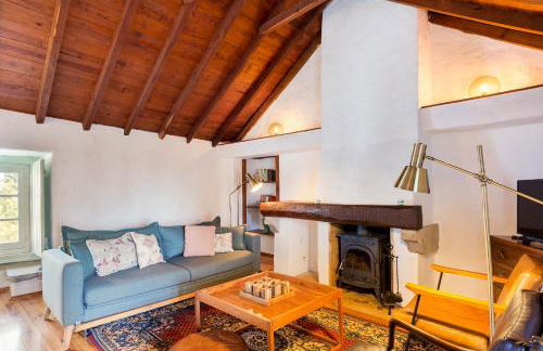 Village House in Sintra hills - Photo 2