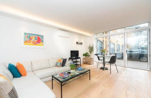 Chic & Cozy Flat in SW London, Perfect Location! - Pass the Keys - Foto 1