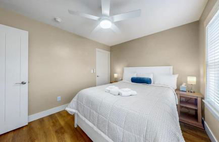 Spacious Dog-Friendly Getaway with Year-Round Pool & Hot Tub - Foto 29