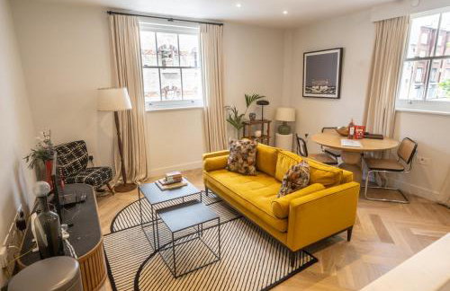 Modern, stylish newly refurbished 2nd floor apartment in Fitzrovia - Foto 1