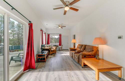 Charming Grants Pass Cottage with Patio and Gas Grill! - Foto 4